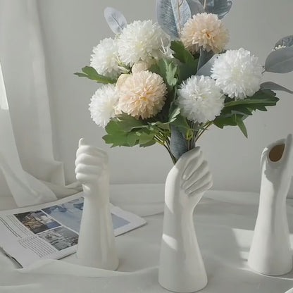 HoldBloom™ Sculpted Flower Vase